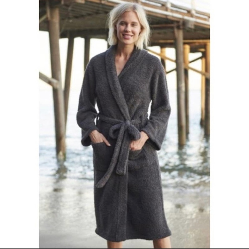 Barefoot dreams cozy chic warm robe with belt and pockets..